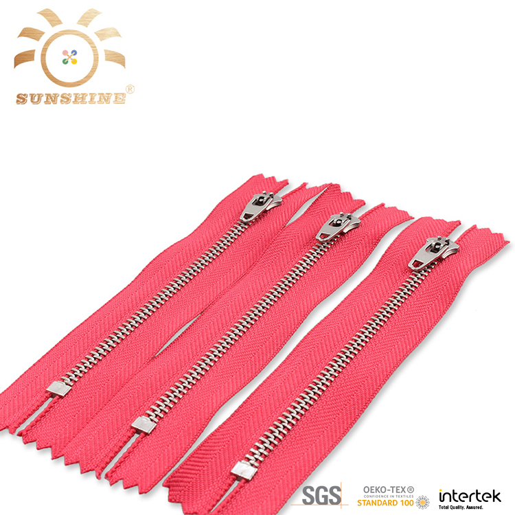 Custom garment aluminum auto lock zippers