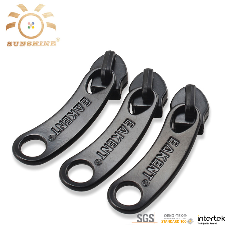 Customized logo matt black coated metal zipper sliders and pullers